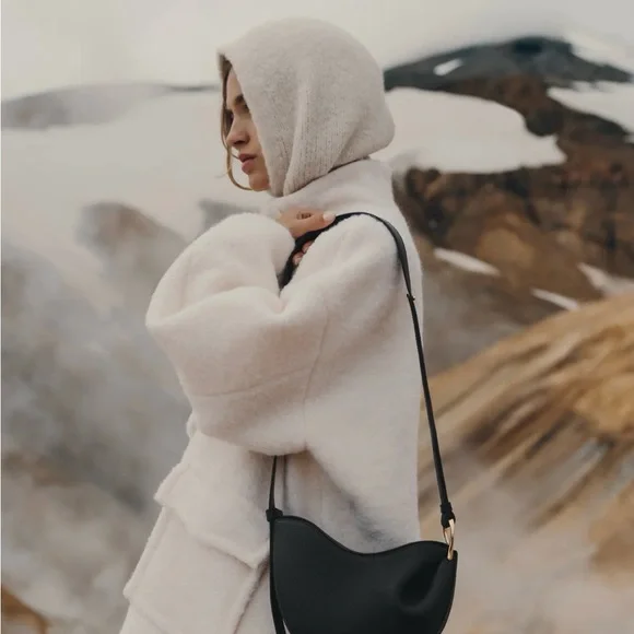 Polene Tonca Bag in textured leather - Picture 5 of 11